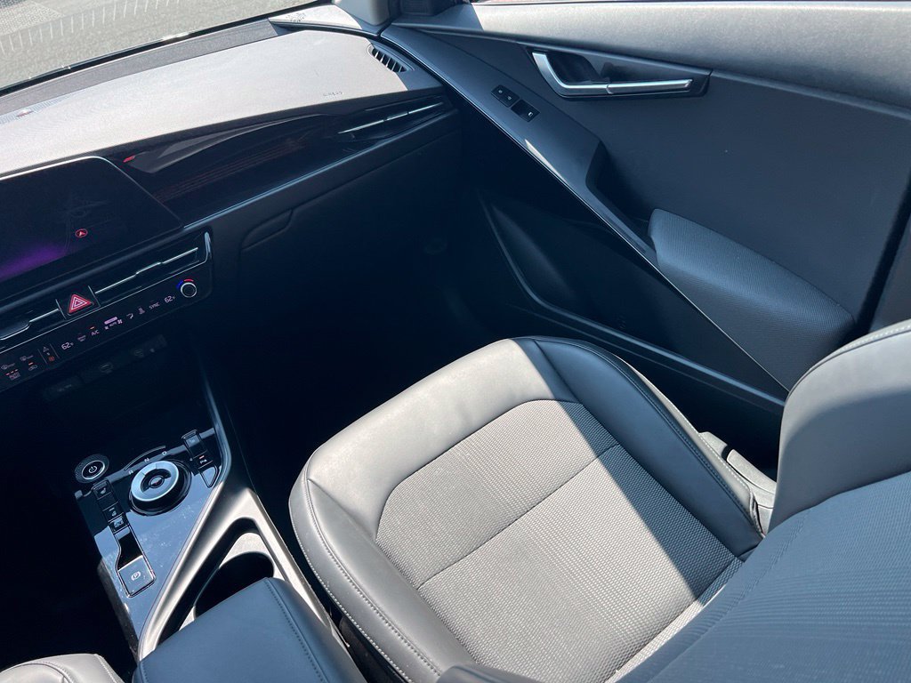Certified 2023 Kia Niro Wind w/ Wind Preserve Package FWD image 11