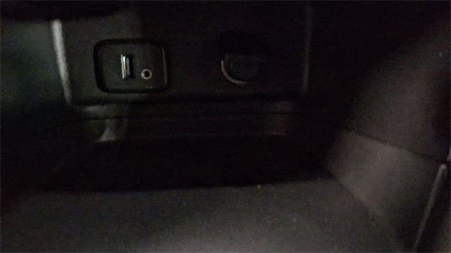 Used 2018 Chevrolet Equinox LS image 34