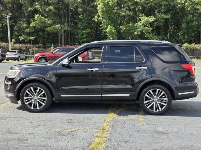 Used 2018 Ford Explorer Platinum AWD/4WD image 2