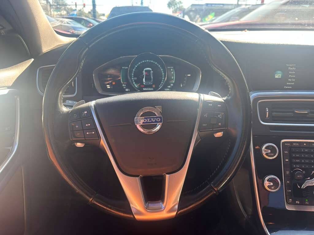 Used 2015 Volvo S60 T6 Platinum FWD image 9