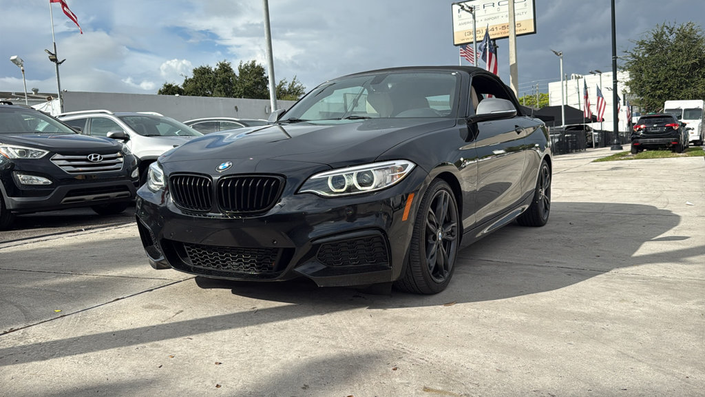 Used 2016 BMW M235i xDrive Convertible AWD/4WD image 10