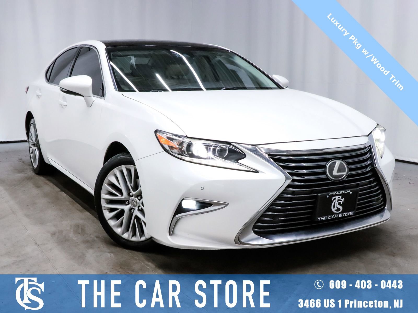 Used 2016 Lexus ES 350 w/ Luxury Package w/Wood Trim image 1