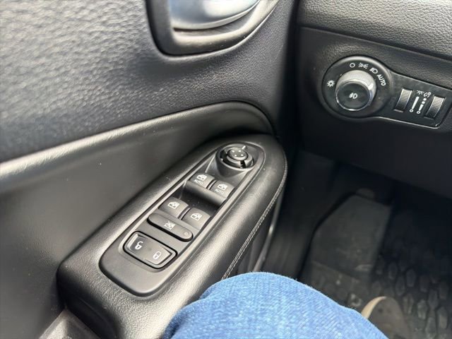 Used 2020 Jeep Compass Latitude image 16