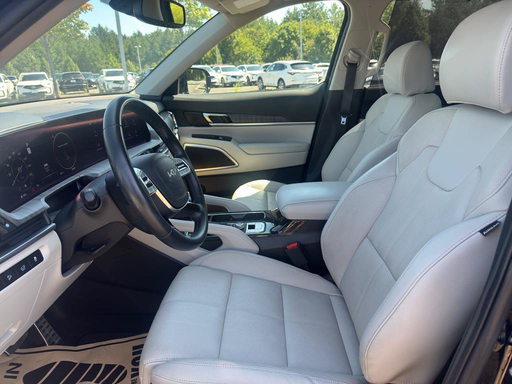 Used 2024 Kia Telluride SX w/ Towing Package FWD image 27