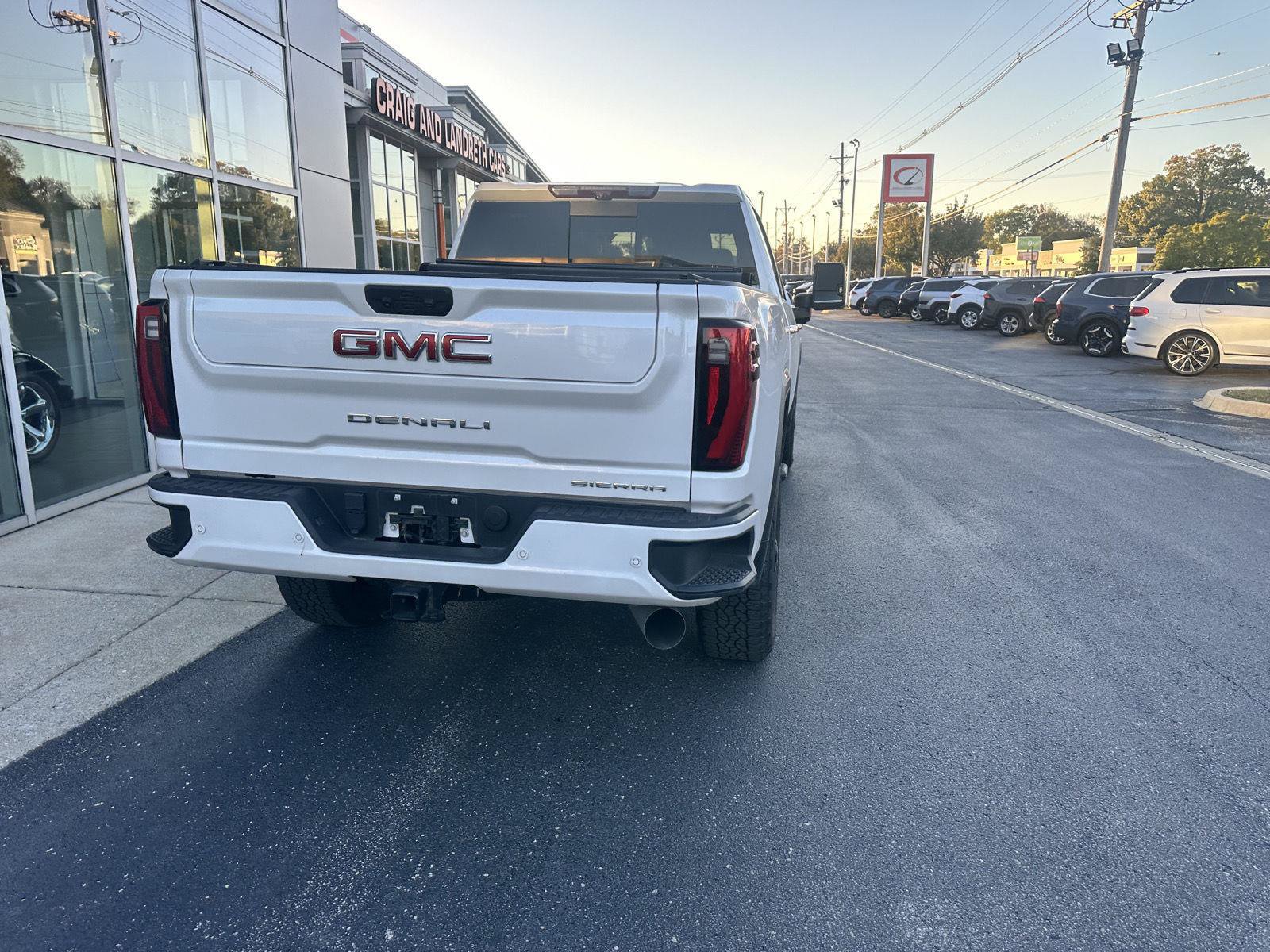Used 2024 GMC Sierra 3500 Denali w/ Denali Reserve Package AWD/4WD image 4