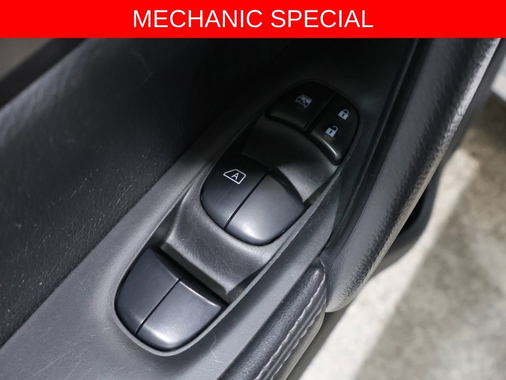 Used 2019 Nissan Rogue Sport S image 20