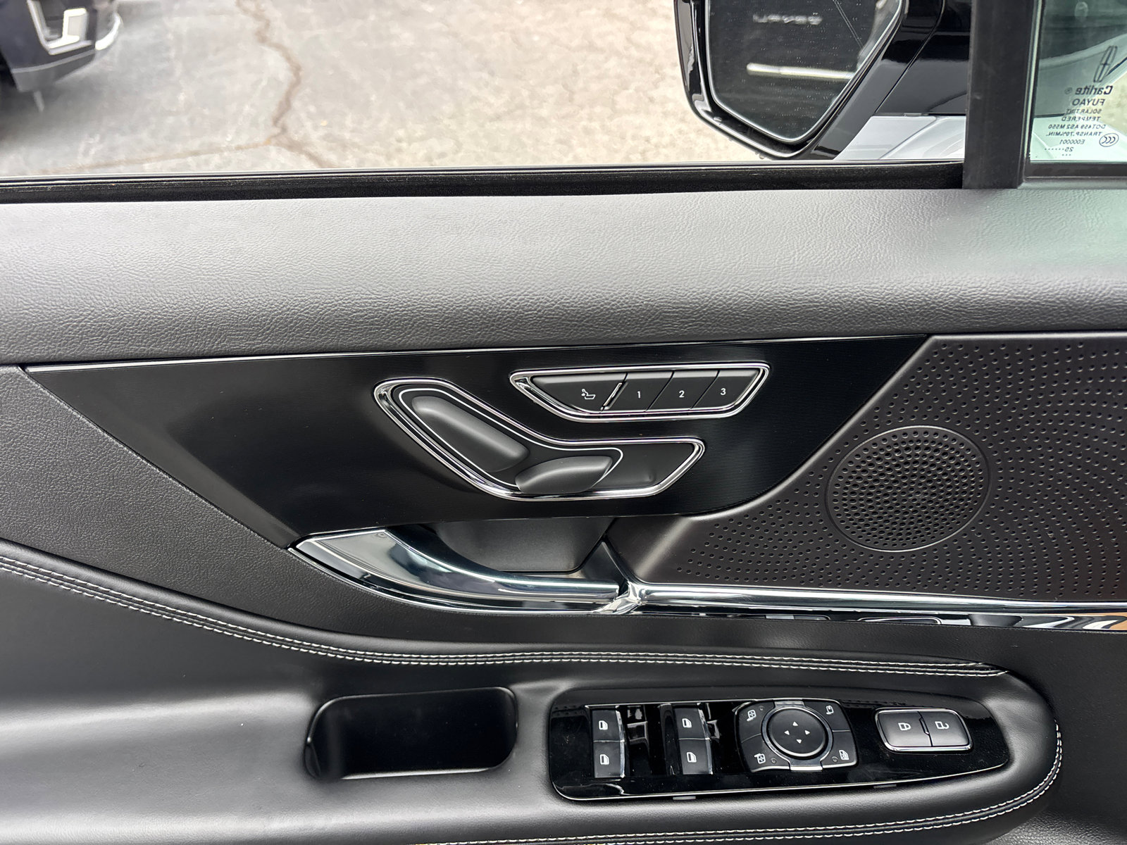 New 2026 Lincoln Corsair Reserve w/ Jet Appearance Package image 12