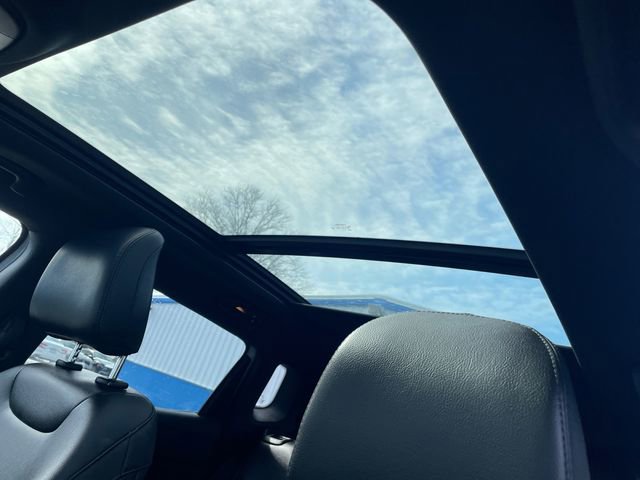 Used 2025 Jeep Compass Limited w/ High Altitude Package image 16