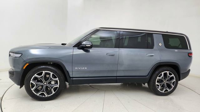 Used 2025 Rivian R1S Adventure image 3