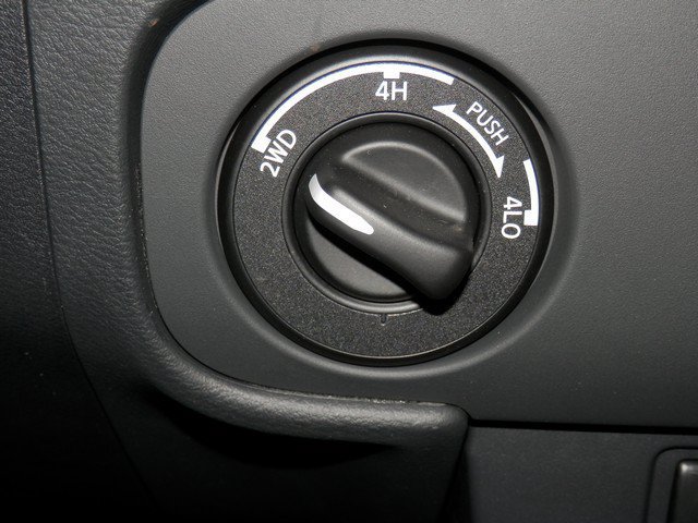 Used 2025 Nissan Frontier SV AWD/4WD image 28