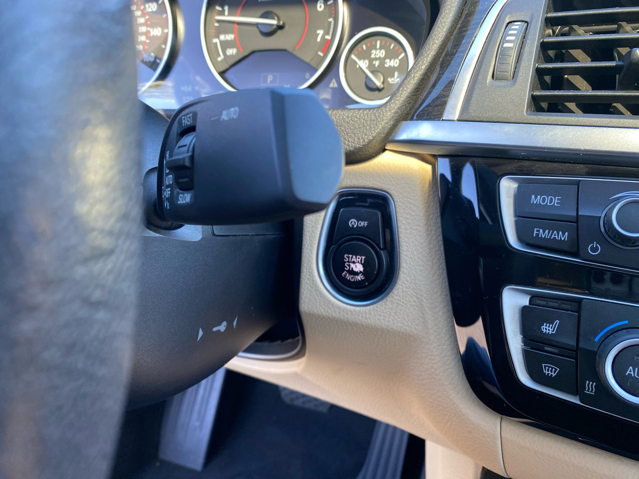 Used 2018 BMW 330i xDrive 330i xDrive SULEV Sedan w/ Premium Package image 34