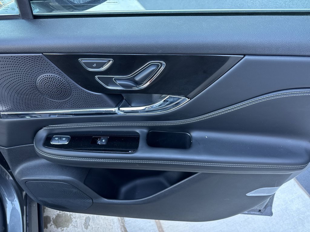 Used 2024 Lincoln Corsair Grand Touring w/ Equipment Group 301A image 16