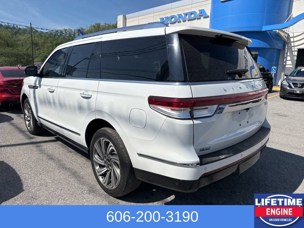 Used 2023 Lincoln Navigator Reserve AWD/4WD image 10