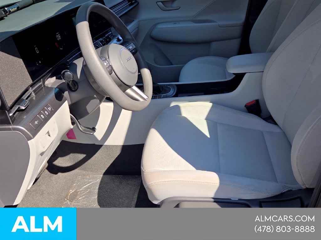 Used 2026 Hyundai Kona SE FWD image 3
