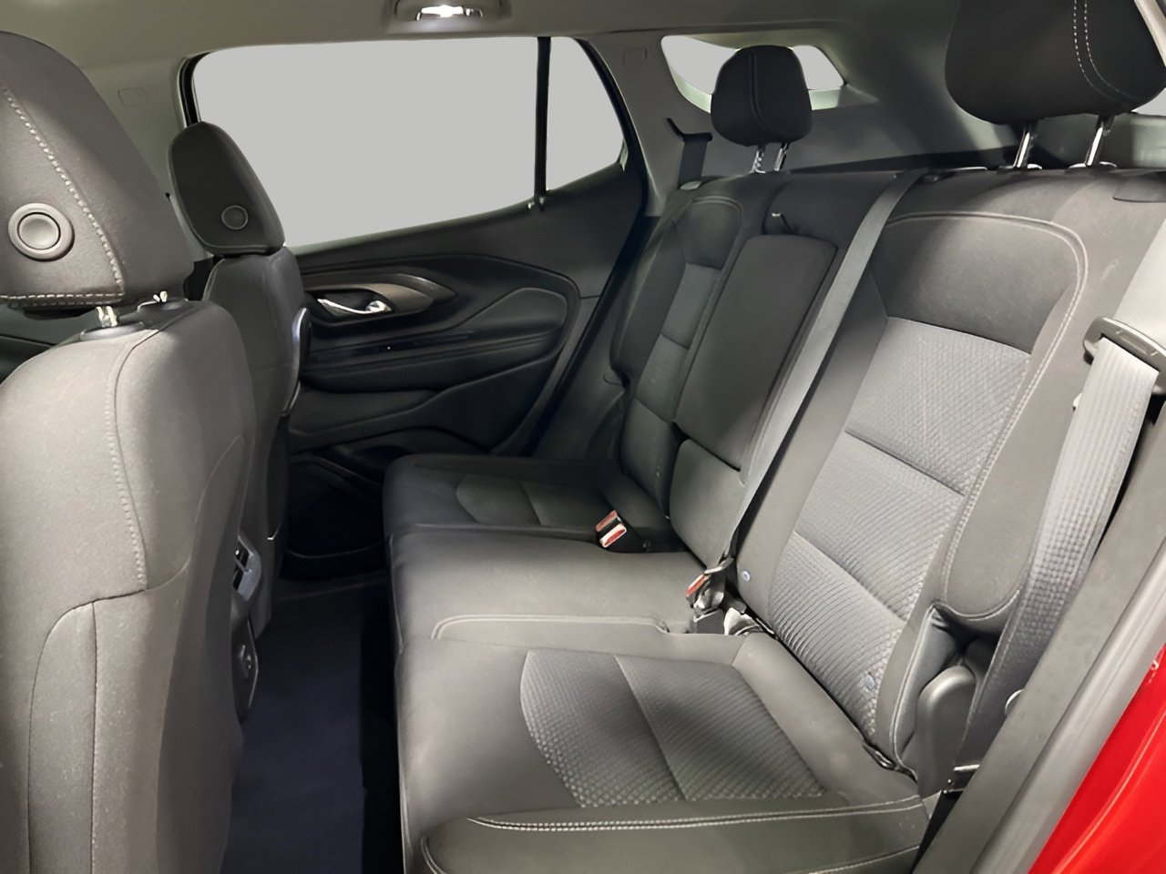 Used 2024 GMC Terrain SLE image 53