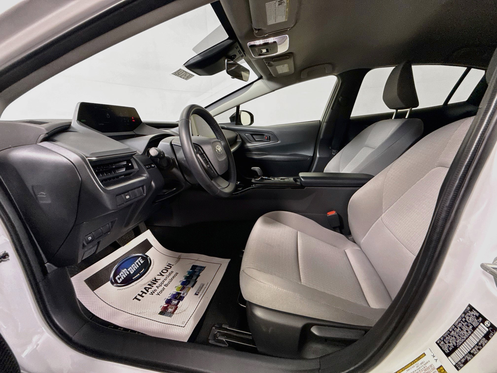 Used 2024 Toyota Prius LE FWD image 19