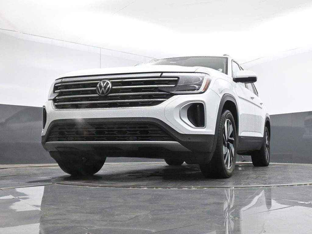 Used 2024 Volkswagen Atlas SE w/ Panoramic Sunroof Package image 39