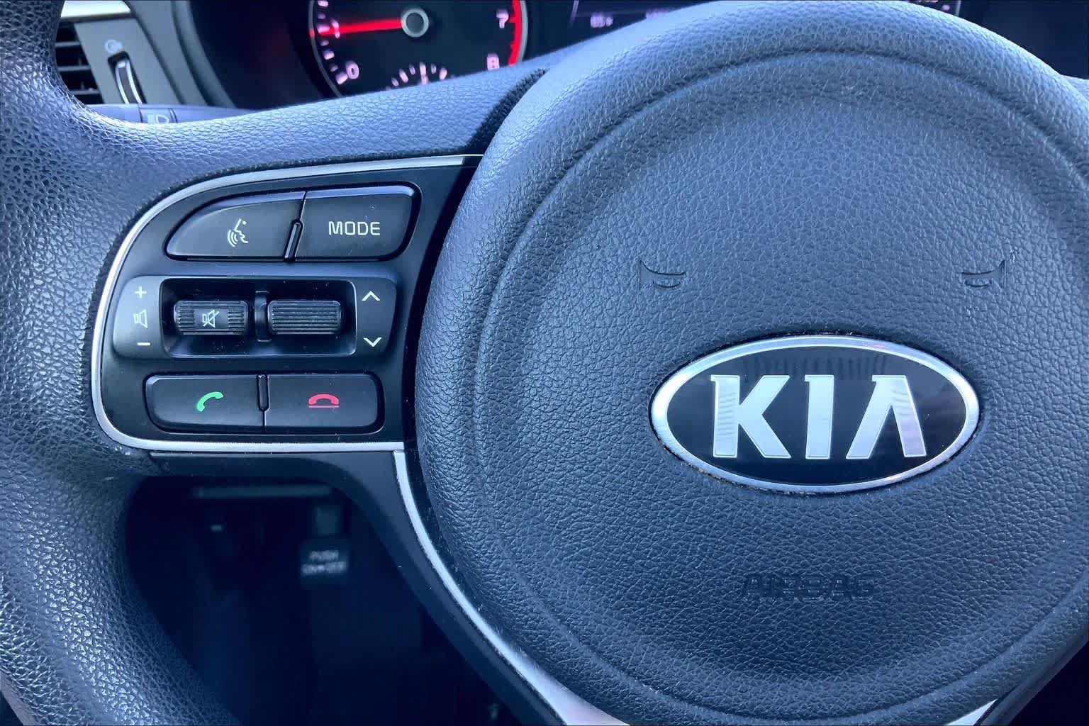 Used 2017 Kia Optima LX FWD image 24