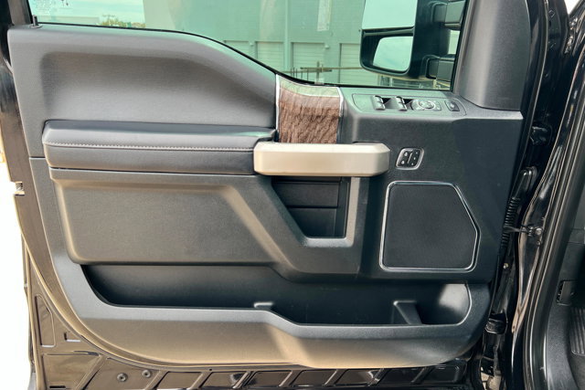 Used 2019 Ford F350 Lariat AWD/4WD image 14
