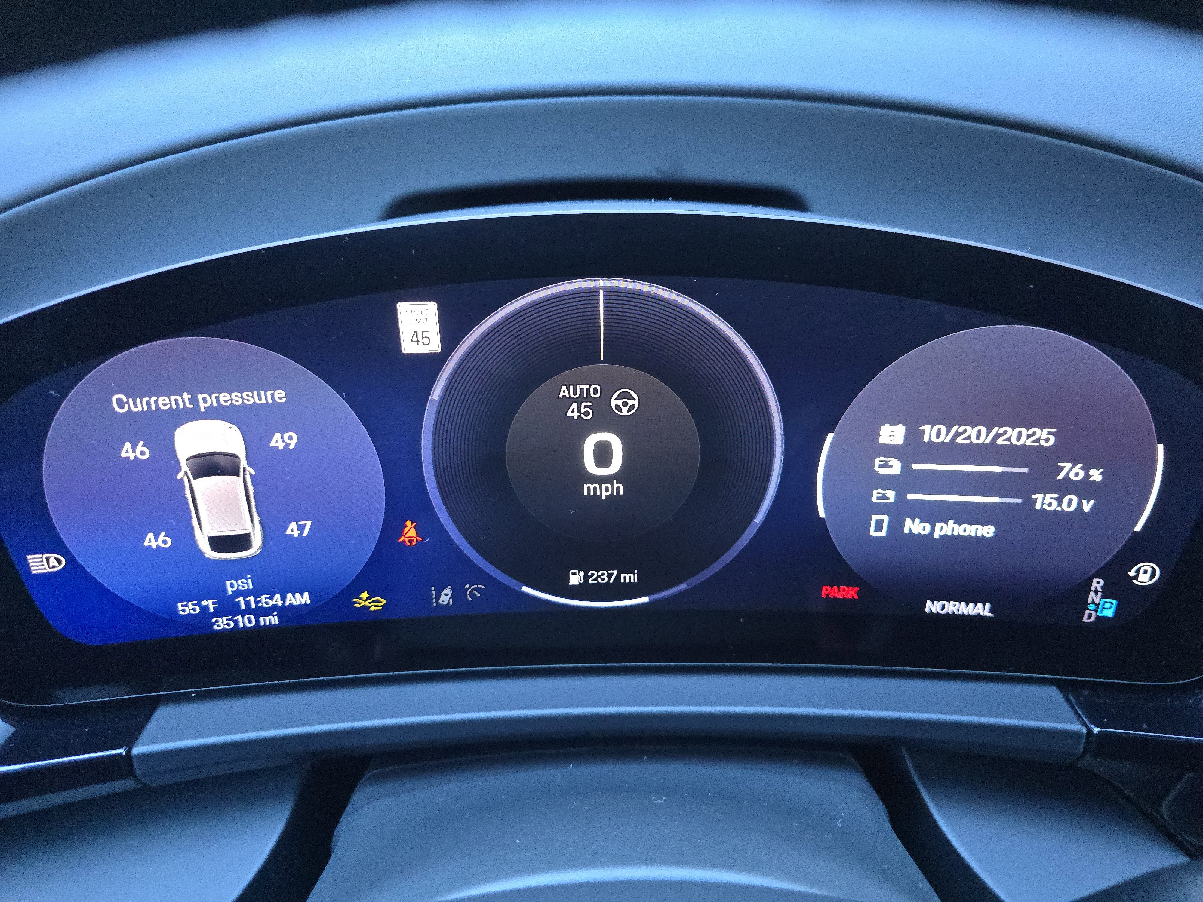 Certified 2024 Porsche Macan 4 Electric image 18