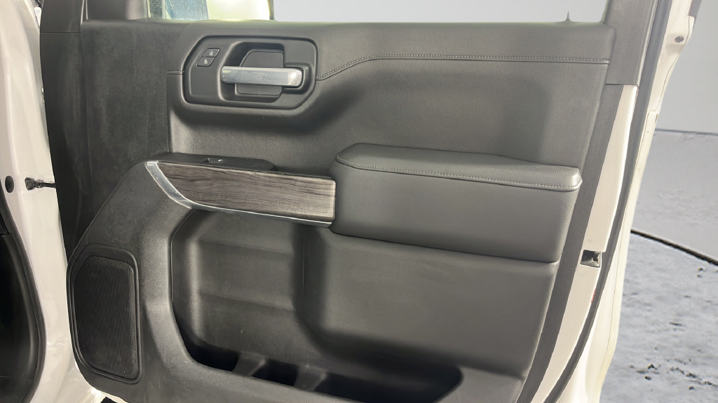 Used 2020 Chevrolet Silverado 1500 LTZ w/ LTZ Plus Package AWD/4WD image 21