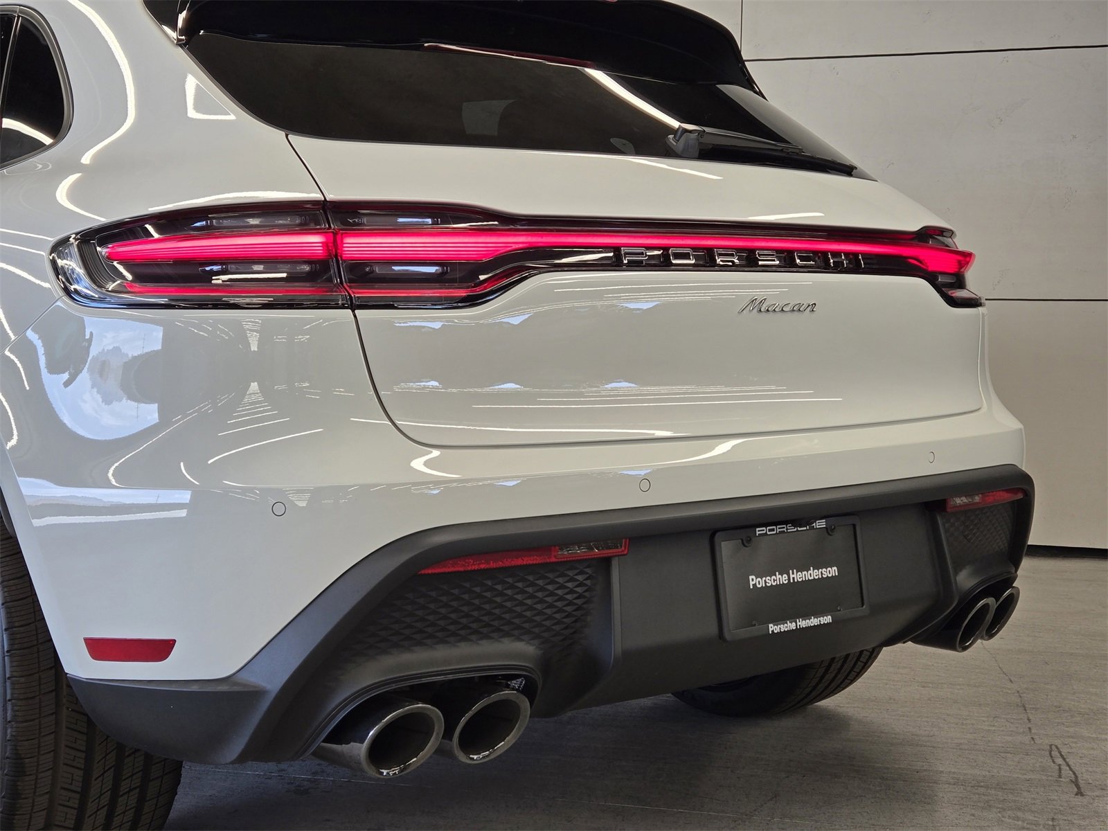 New 2025 Porsche Macan image 8