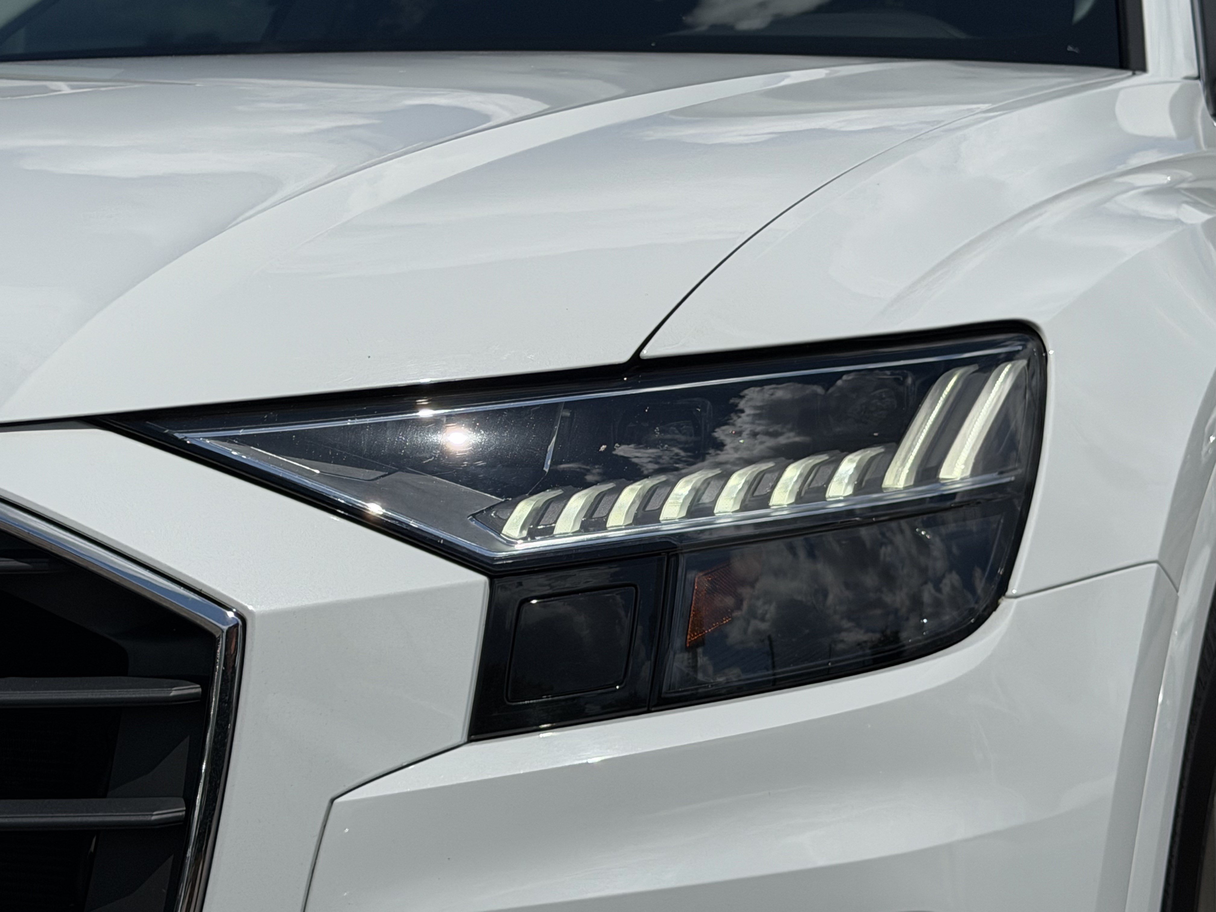Used 2023 Audi Q8 Premium w/ Convenience Package AWD/4WD image 6