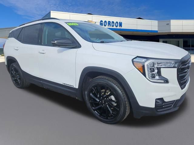 Used 2023 GMC Terrain SLT w/ Tech Package image 8