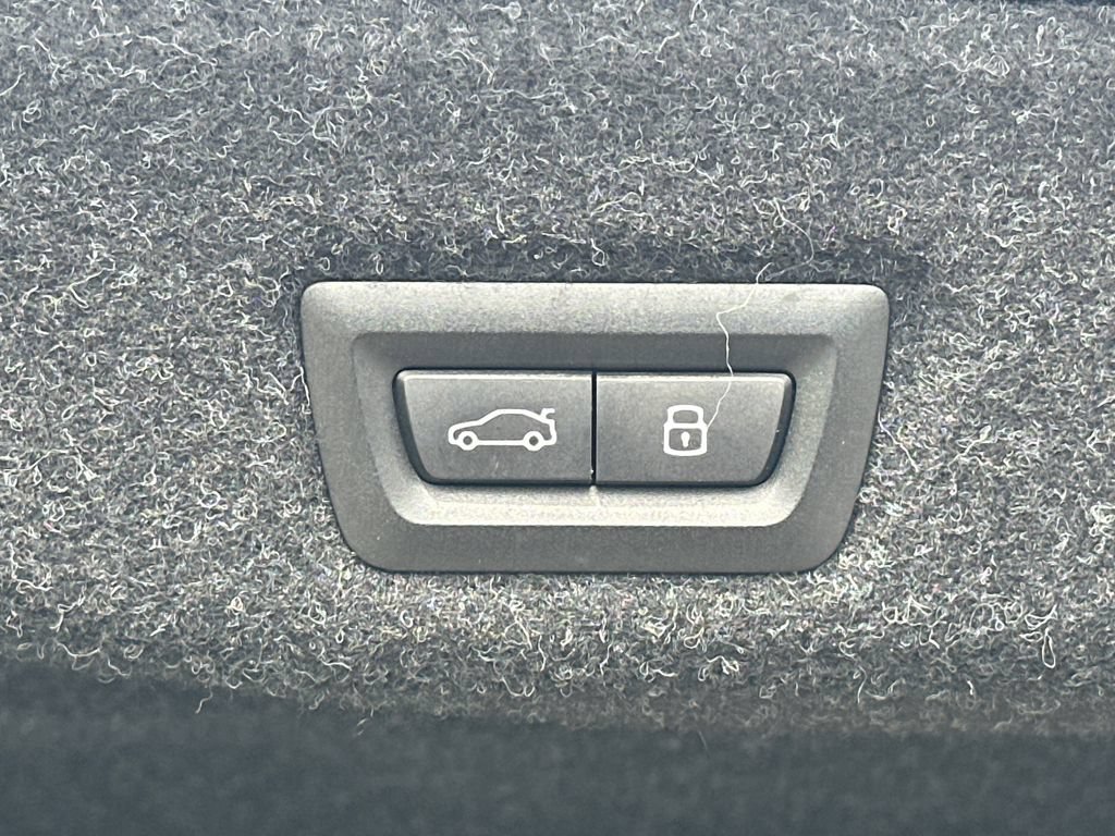 Used 2025 BMW 530i RWD image 19