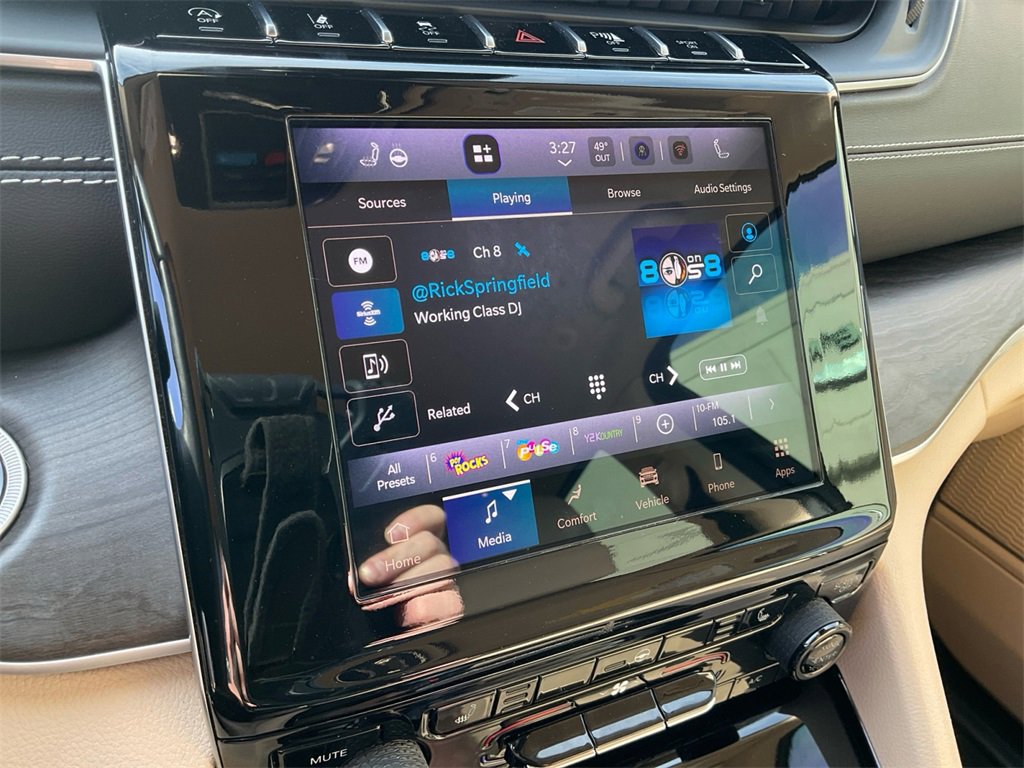 Used 2022 Jeep Grand Cherokee Limited image 21