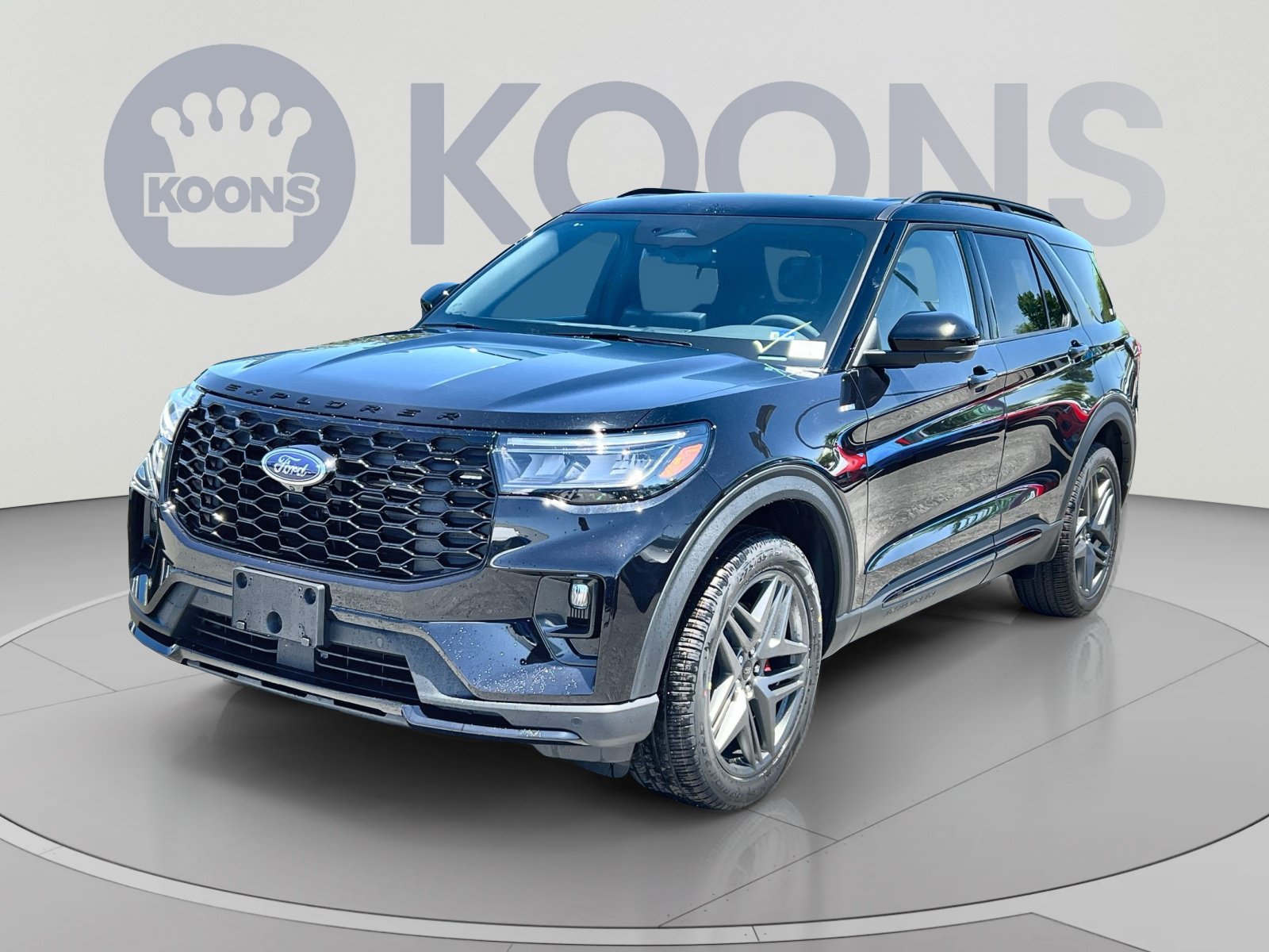 New 2026 Ford Explorer ST-Line w/ ST-Line Street Pack AWD/4WD image 1