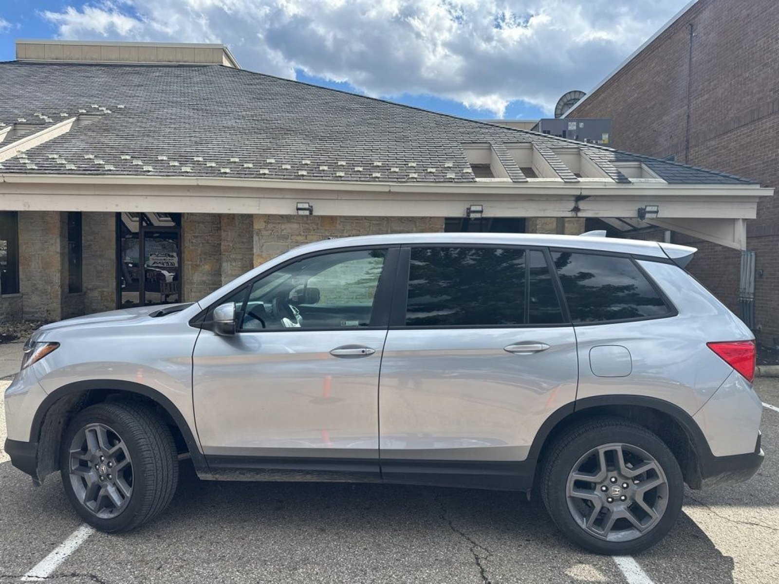 Used 2023 Honda Passport EX-L image 13