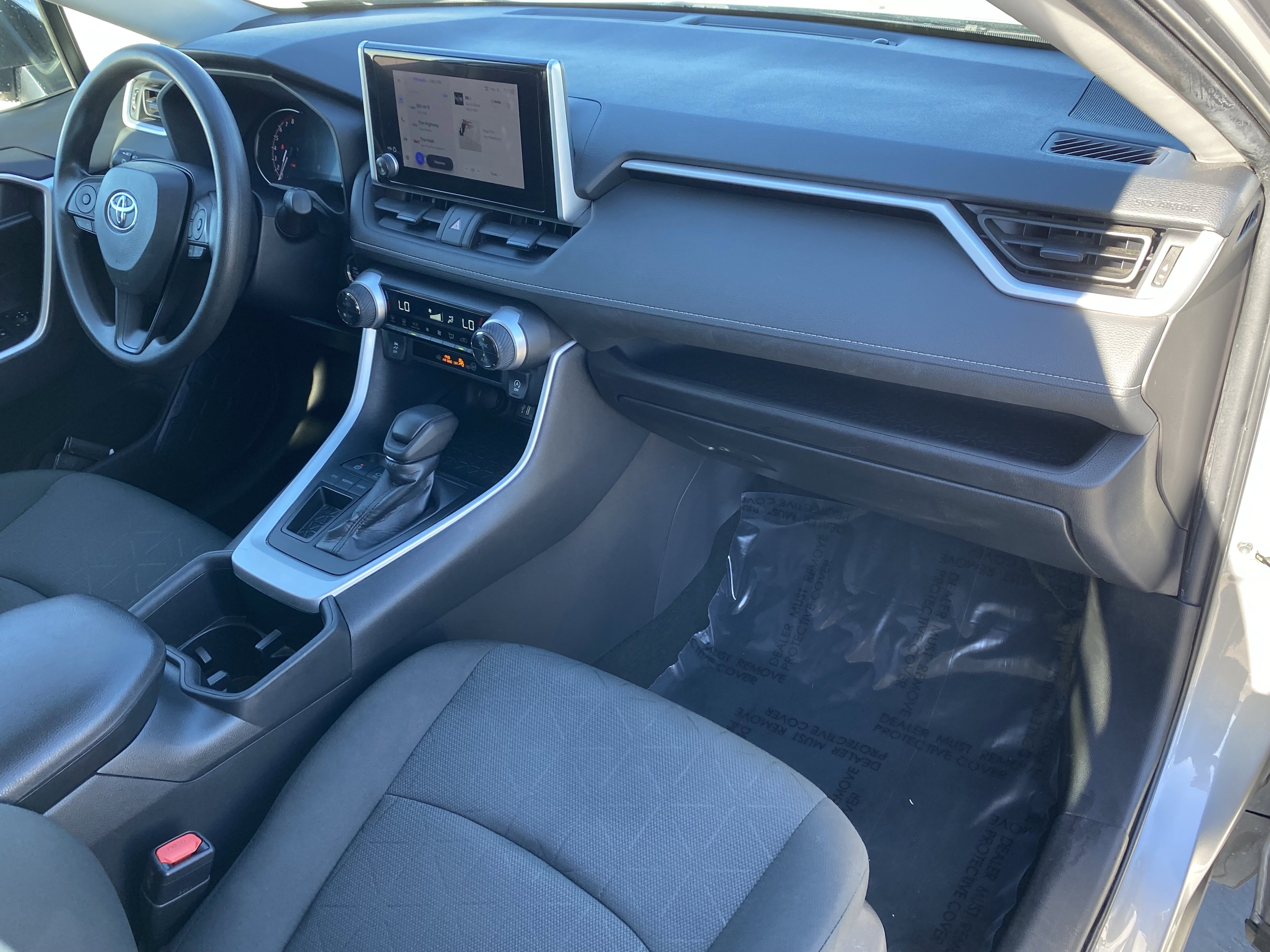 Used 2024 Toyota RAV4 XLE image 10