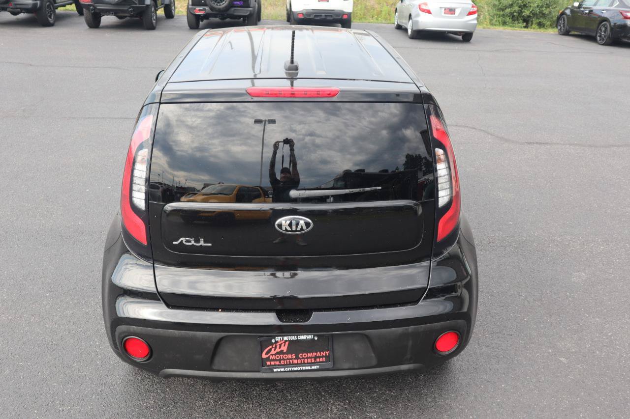 Used 2018 Kia Soul FWD image 8