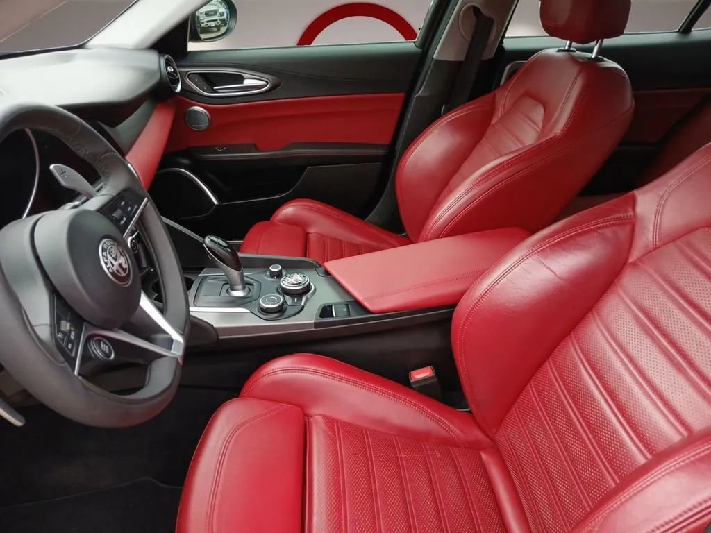 Used 2019 Alfa Romeo Giulia Ti Sport w/ Quick Order Package 22U Sport RWD image 10