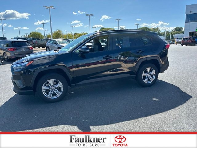 Used 2025 Toyota RAV4 XLE AWD/4WD image 17