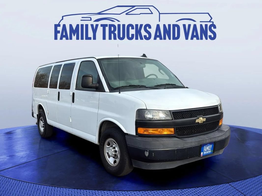 Used 2018 Chevrolet Express 2500 LS w/ Driver Convenience Package RWD image 7