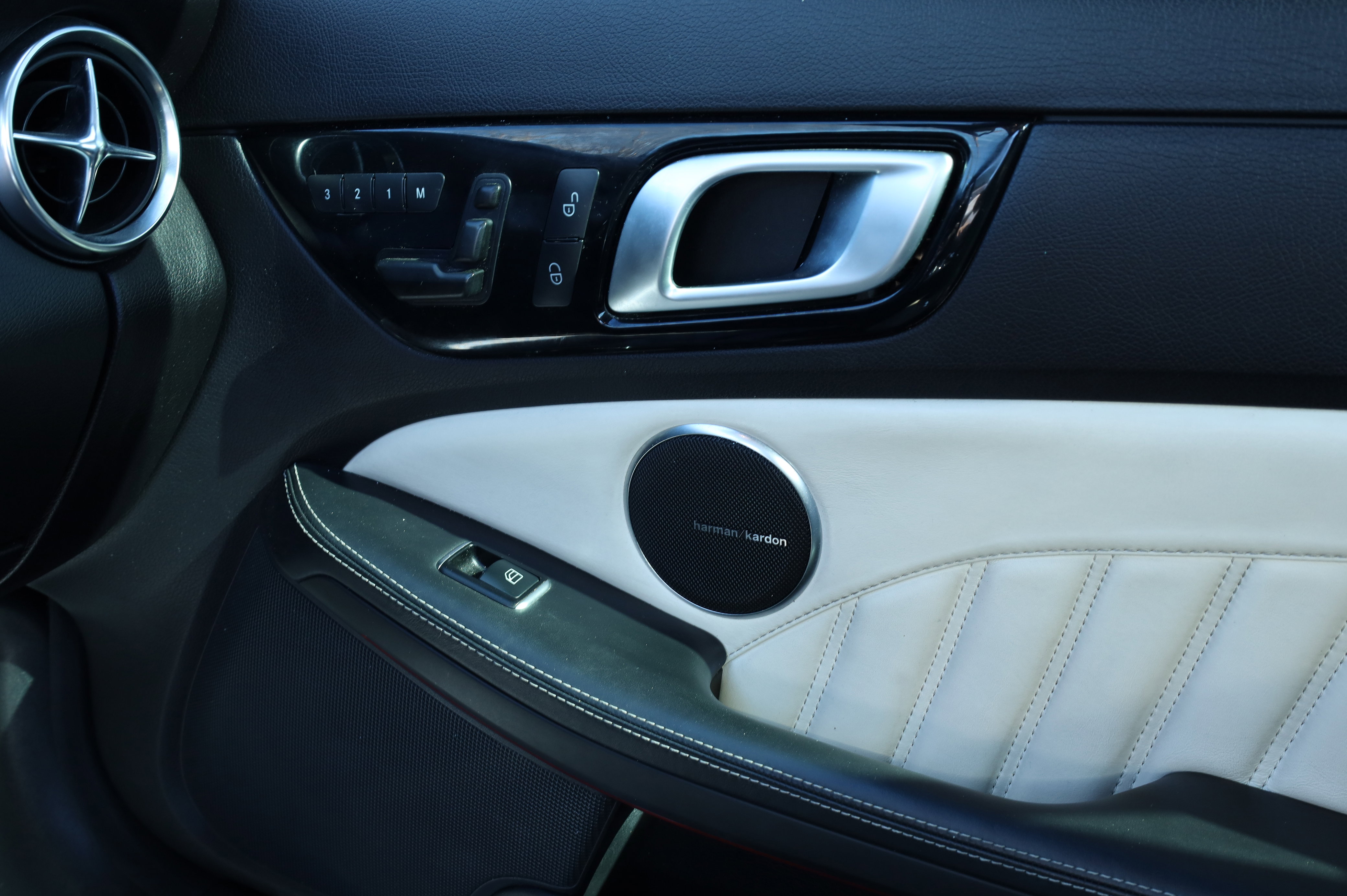 Used 2016 Mercedes-Benz SLK 300 SLK 300 image 12