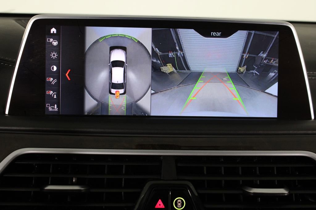 Used 2019 BMW 750i w/ Executive Package RWD image 30