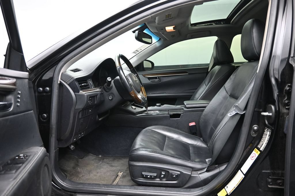 Used 2013 Lexus ES 350 w/ Luxury Pkg FWD image 21