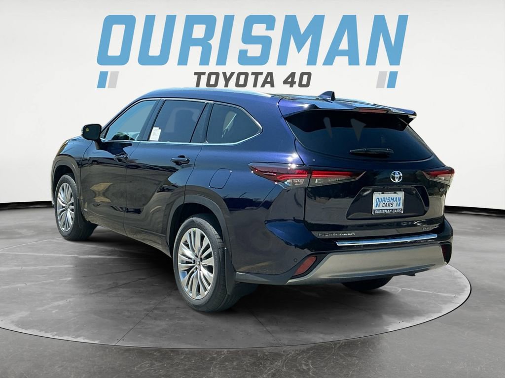 New 2026 Toyota Highlander Platinum image 5