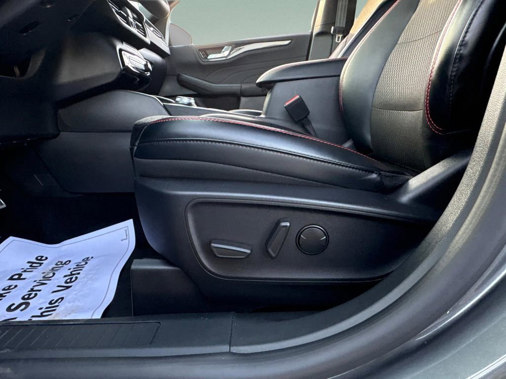 Used 2024 Ford Escape ST-Line w/ Tech Pack #1 image 16