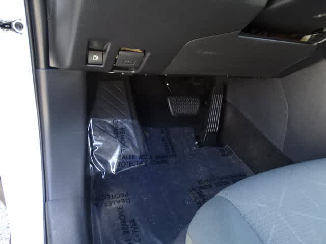 Certified 2019 Toyota RAV4 XLE w/ Convenience Package AWD/4WD image 15