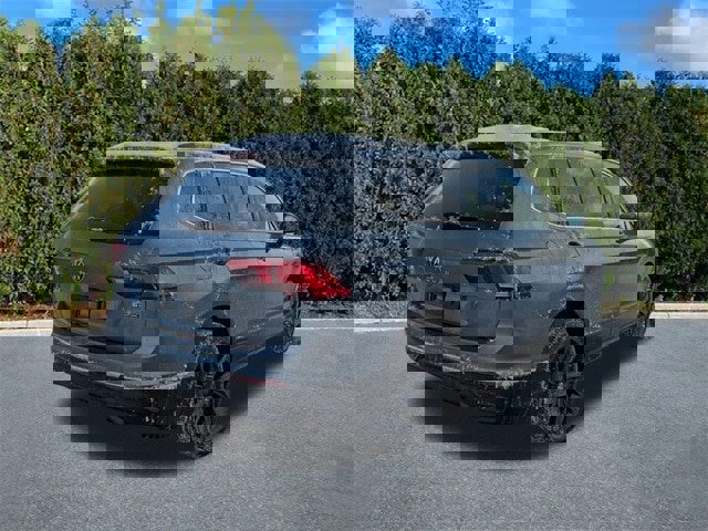 Used 2024 Volkswagen Tiguan SE image 5