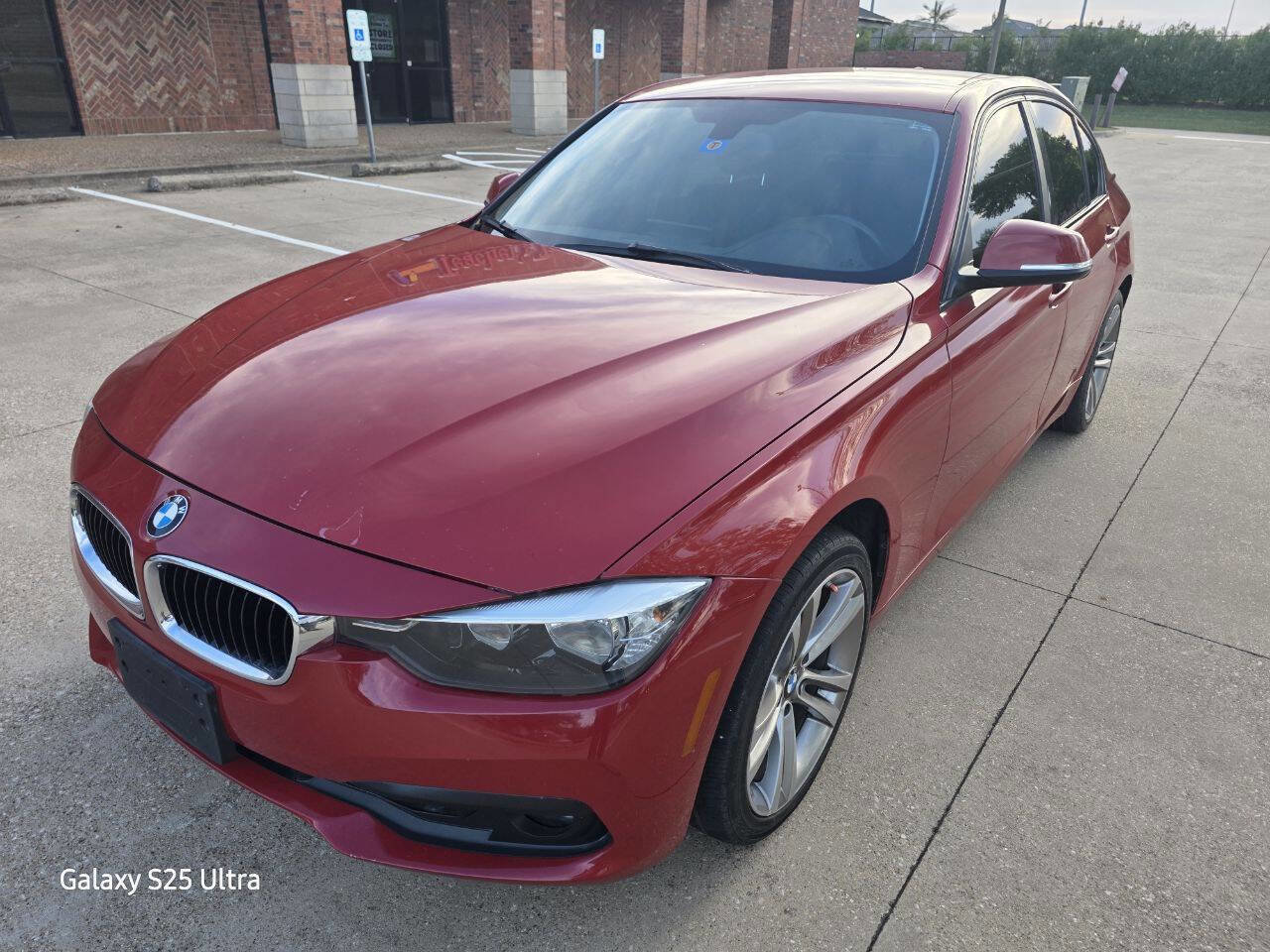 Used 2017 BMW 320i Sedan image 3