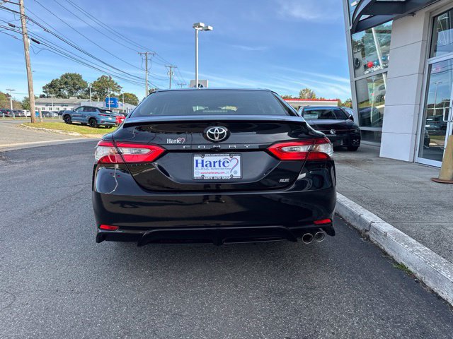Used 2018 Toyota Camry SE w/ Convenience Package FWD image 7