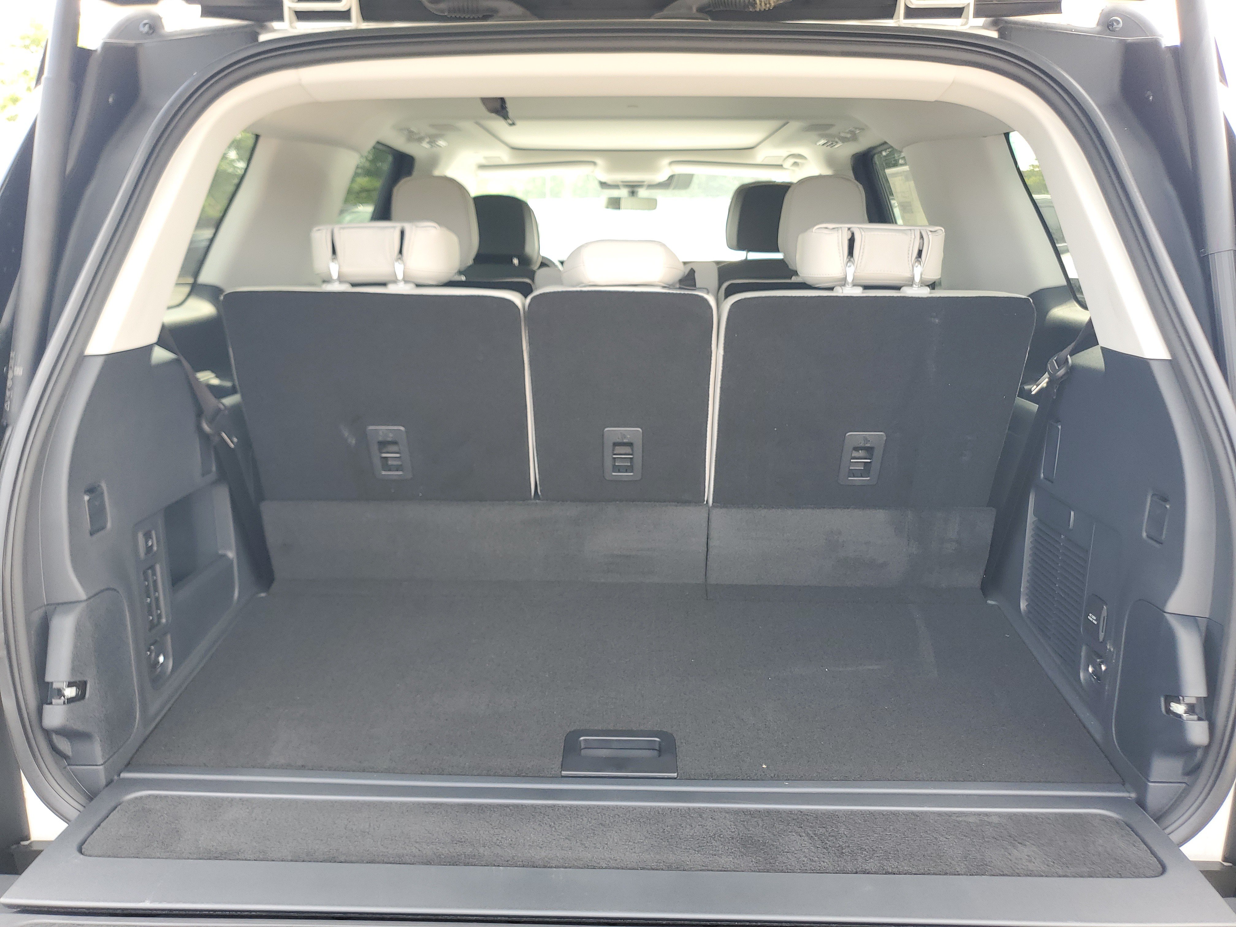 New 2026 Lincoln Navigator Reserve w/ Jet Appearance Package AWD/4WD image 32