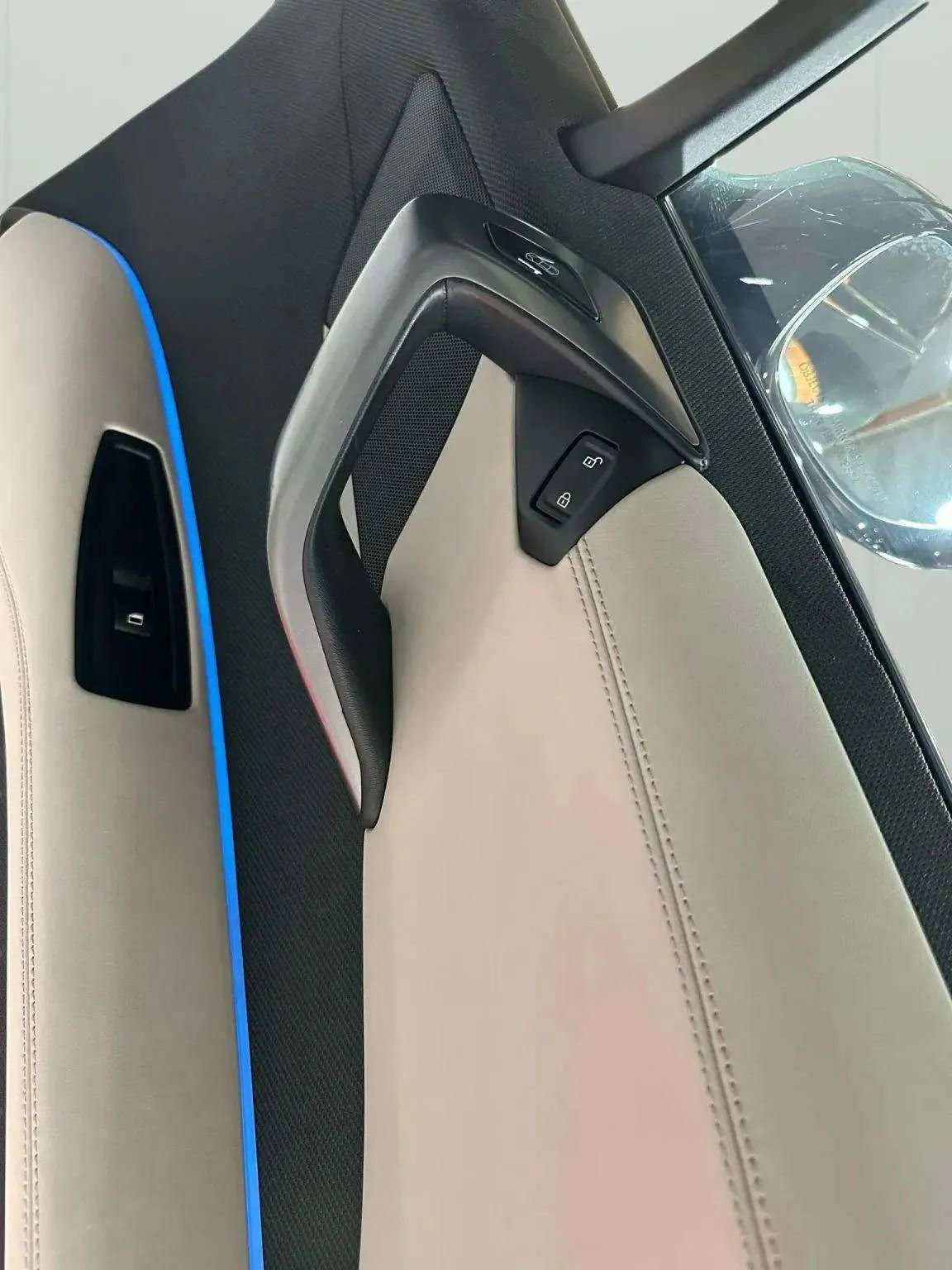 Used 2016 BMW i8 image 35