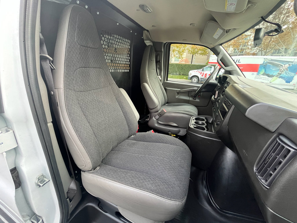 Used 2024 Chevrolet Express 2500 w/ Driver Convenience Package image 23