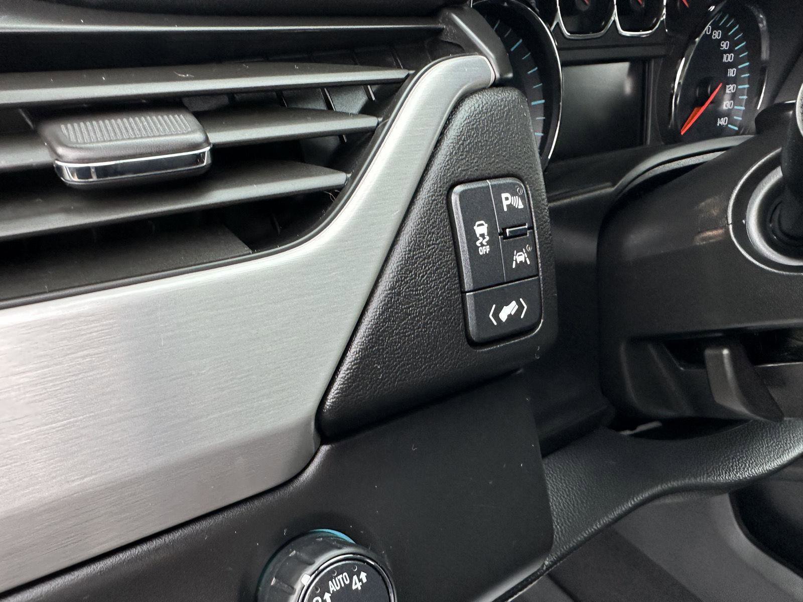 Used 2020 GMC Yukon SLE w/ SLE Value Package image 26